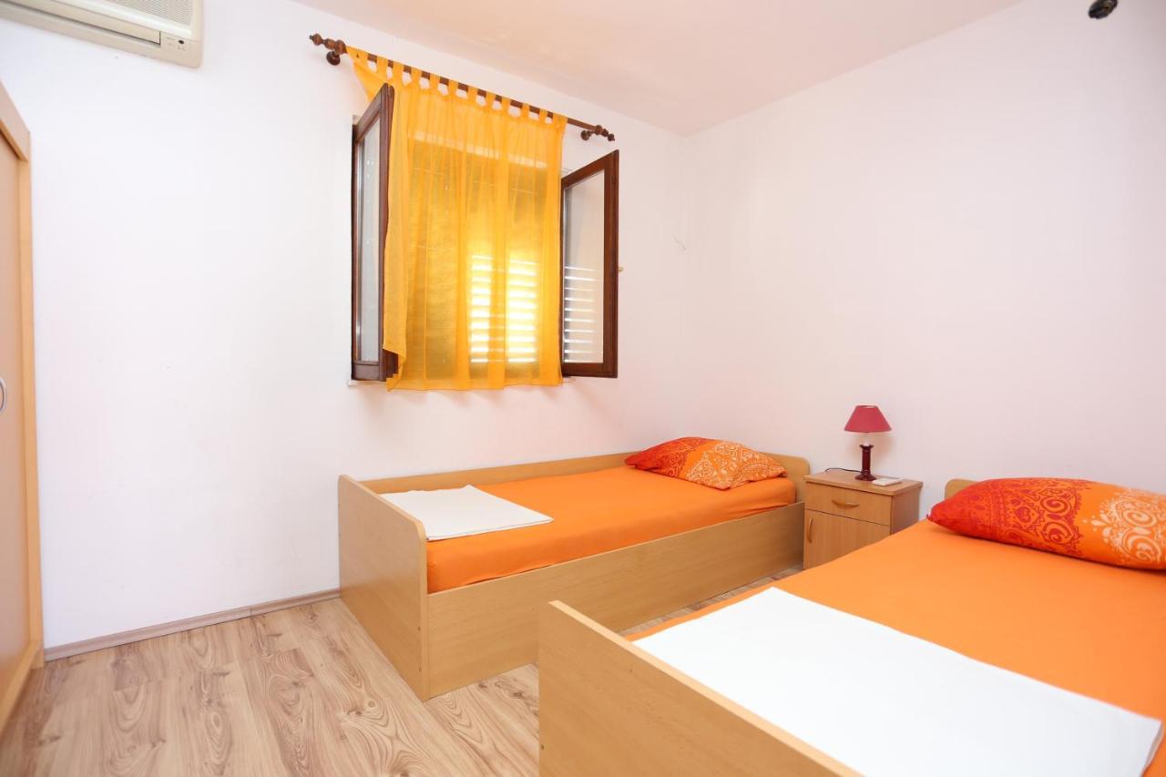 Apartments By The Sea Slatine, Ciovo - 16131 Екстериор снимка
