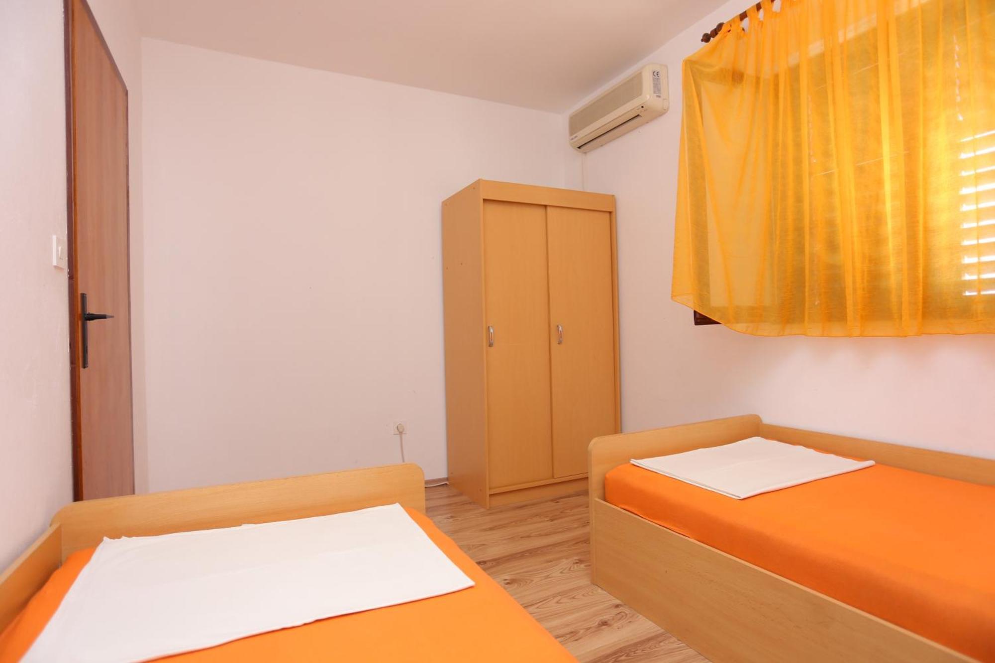 Apartments By The Sea Slatine, Ciovo - 16131 Стая снимка