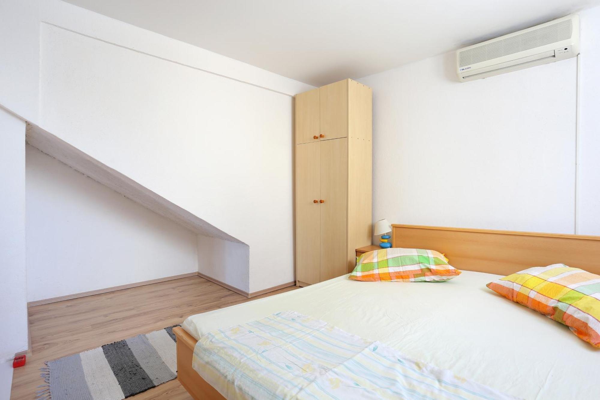 Apartments By The Sea Slatine, Ciovo - 16131 Стая снимка